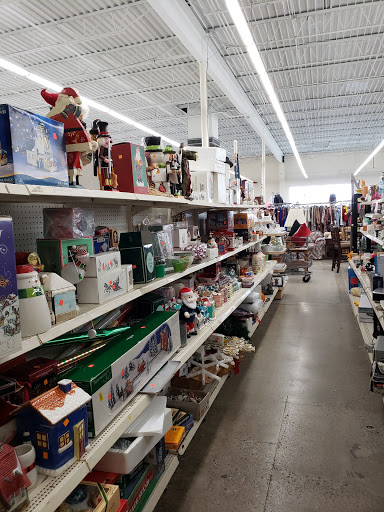 Thrift Store «St. Vincent de Paul Thrift Store», reviews and photos, 28720 Stephenson Hwy, Madison Heights, MI 48071, USA
