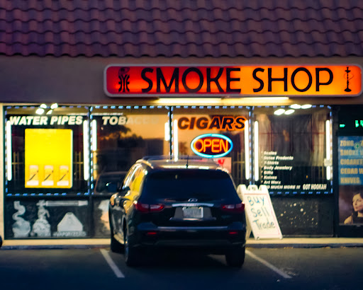 Tobacco Shop «EYE Smoke Shop», reviews and photos, 11801 N 19th Ave #10, Phoenix, AZ 85029, USA