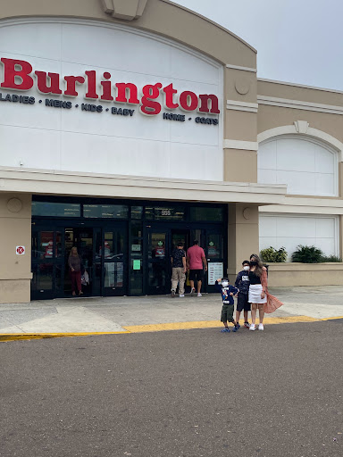 Clothing Store «Burlington Coat Factory», reviews and photos, 955 W Brandon Blvd, Brandon, FL 33511, USA