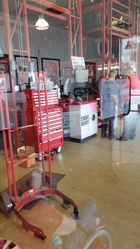 Tire Shop «Discount Tire Store - Crestwood, IL», reviews and photos, 13550 S Cicero Ave, Crestwood, IL 60445, USA