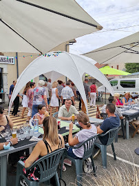 Atmosphère du Restaurant Dansant La petite Musette (La chaumière du bois) à Ibos - n°4