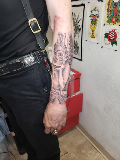 Explore daughter mother tattoo ideas, creative tattoo ideas in Albuquerque, available at Route 66 Fine Line Tattoo