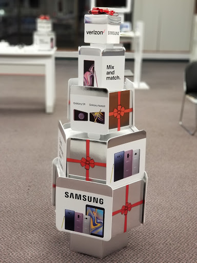 Cell Phone Store «GoWireless Verizon Authorized Retailer», reviews and photos, 1581 Main St, Palmer, MA 01069, USA