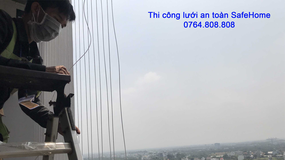 Lưới An Toàn Cầu Thang - SafeHome Chuyên lắp đặt lưới an toàn