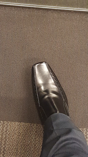 Shoe Store «DSW Designer Shoe Warehouse», reviews and photos, 345 Rockaway Turnpike, Lawrence, NY 11559, USA