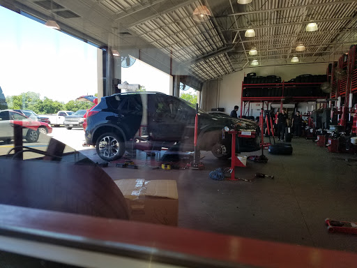 Tire Shop «Discount Tire Store - Cypress, TX», reviews and photos, 17326 Spring Cypress Rd, Cypress, TX 77429, USA