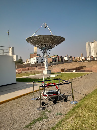 Instituto de Radioastronomía -PUCP