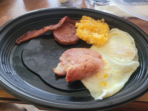 American Restaurant «Cracker Barrel Old Country Store», reviews and photos, Celebration Dr, Suwanee, GA 30024, USA