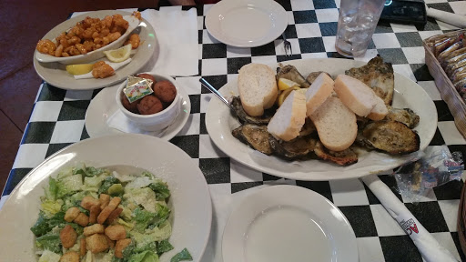 Shopping Mall «Acadian Village Shopping Center», reviews and photos, 3535 Perkins Rd, Baton Rouge, LA 70808, USA