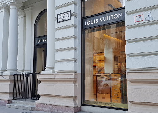 LOUIS VUITTON Budapest