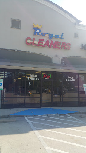 Dry Cleaner «Royal Cleaners», reviews and photos, 3301 W Davis St, Conroe, TX 77304, USA