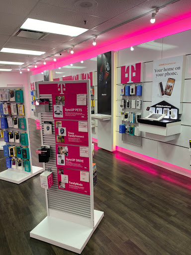 Cell Phone Store «T-Mobile», reviews and photos, 16600 W 159th St #103, Lockport, IL 60441, USA