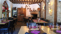 Atmosphère du Restaurant français Café Restaurant de l'Abbaye à Baume-les-Messieurs - n°10