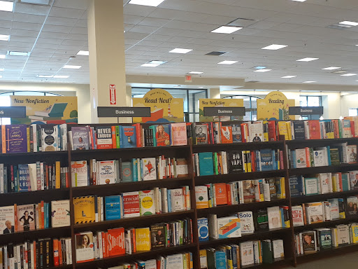 Book Store «Barnes & Noble», reviews and photos, 1738 Hill Rd N, Pickerington, OH 43147, USA