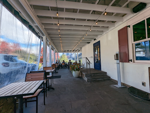 Market «Market Salamander», reviews and photos, 200 W Washington St, Middleburg, VA 20117, USA