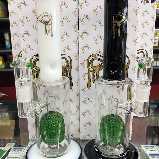 Tobacco Shop «Sky High Smoke Shop», reviews and photos, 19801 NW 27th Ave, Miami Gardens, FL 33056, USA