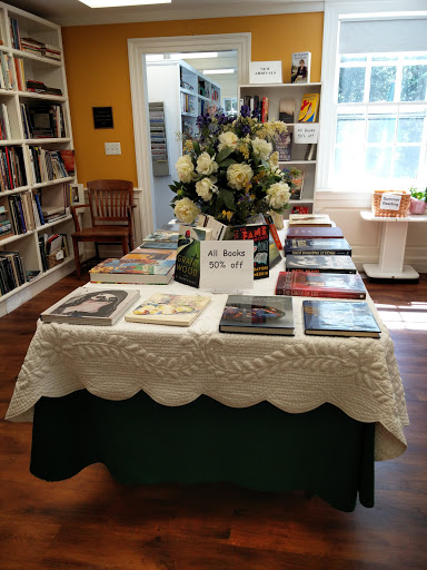 Thrift Store «Bargain Box Lvis Thrift Shop», reviews and photos, 95 Main St, East Hampton, NY 11937, USA