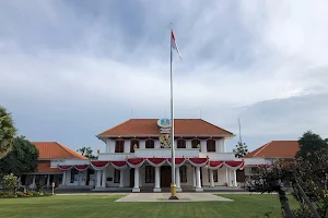 Gedung Negara Grahadi image