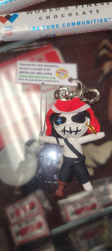 SCUBA Instructor «WOODS & WATER OUTDOOR SPORTS CENTER», reviews and photos, 124 Edwards Ave, Brandon, FL 33510, USA