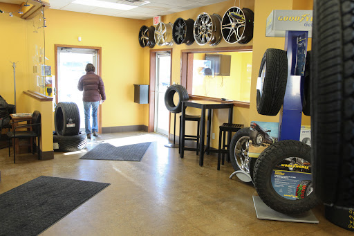 Tire Shop «Iowa City Tire and Service», reviews and photos, 410 Kirkwood Ave, Iowa City, IA 52240, USA