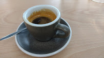 Expresso du Restaurant servant le petit-déjeuner BACK IN BLACK COFFEE by KB Coffee Roasters à Paris - n°9