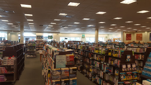 Book Store «Barnes & Noble», reviews and photos, 1738 Hill Rd N, Pickerington, OH 43147, USA