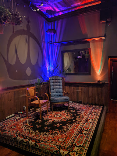 Bar «Crown Liquors», reviews and photos, 2821 N Milwaukee Ave, Chicago, IL 60618, USA