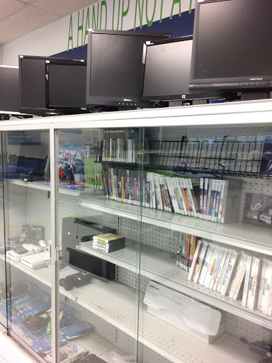 Outlet Store «Goodwill Outlet», reviews and photos