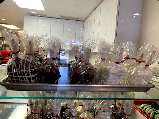 Chocolate Shop «Apple Tree Chocolate», reviews and photos, 754 Asp Ave, Norman, OK 73069, USA