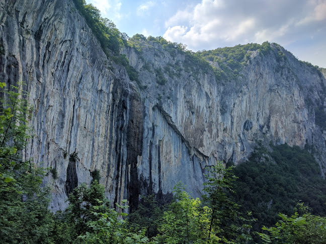Водопад "Врачанска Скакля"- 141 м.