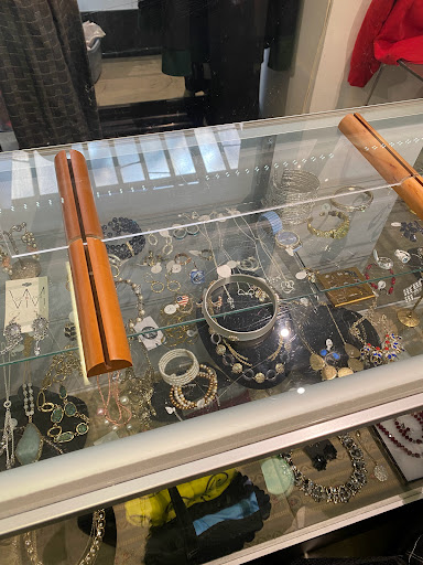 Thrift Store «City Opera Thrift Shop», reviews and photos