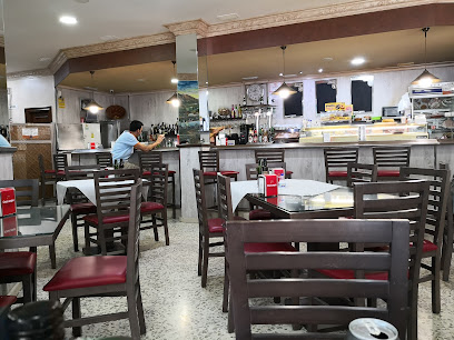 Bar Cafetería Hnos Infantes - Av. Andalucía, 3, 29680 Estepona, Málaga, Spain