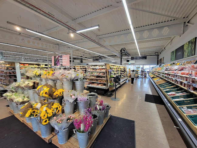 M&S Foodhall - Supermarket