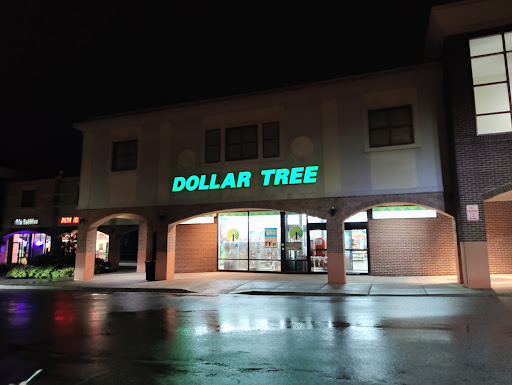 Dollar Store «Dollar Tree», reviews and photos, 17075 Chagrin Blvd, Shaker Heights, OH 44120, USA