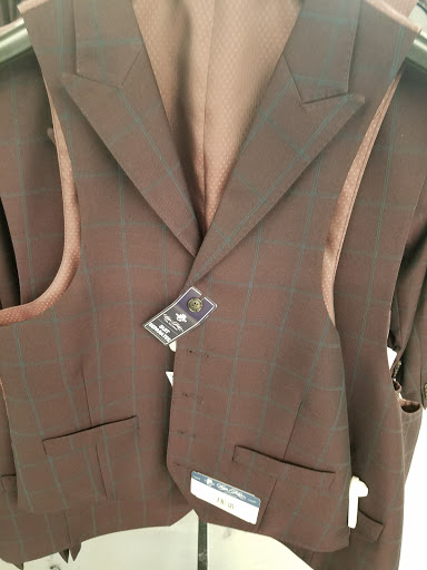 Clothing Store «K&G Fashion Superstore», reviews and photos, 5802 E Virginia Beach Blvd #108, Norfolk, VA 23502, USA