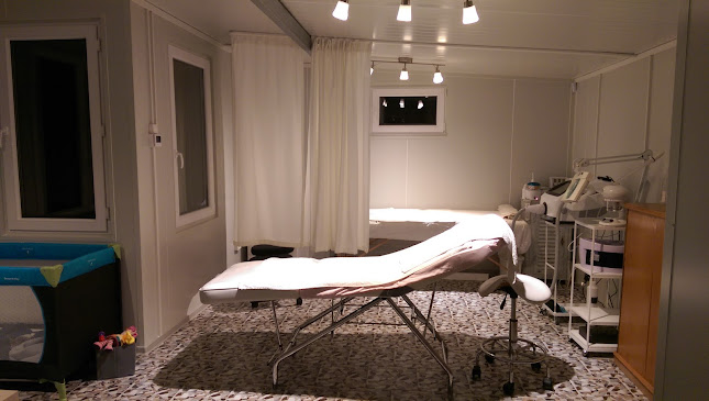 Opinii despre Szabolcsi Anna kozmetika în Atkár - Fodrász