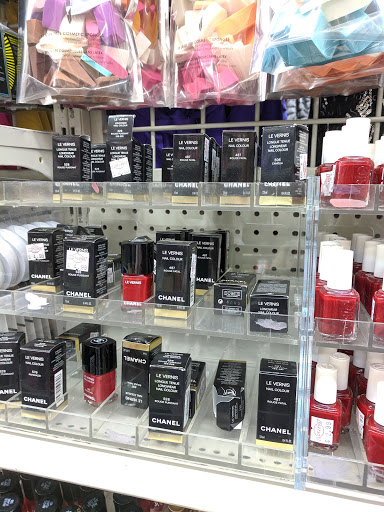 Department Store «Lot-less Closeouts», reviews and photos, 3155 Amboy Rd, Staten Island, NY 10306, USA