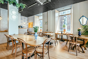 Jolie - Brasserie Cafe image