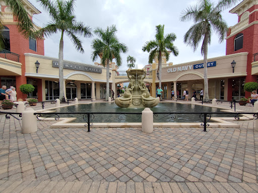 Sunglasses Store «Oakley Vault», reviews and photos, 10801 Corkscrew Rd #422, Estero, FL 33928, USA