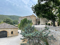 Extérieur du Restaurant Prieuré Saint-Nicolas de Campagnac à Sainte-Anastasie - n°10