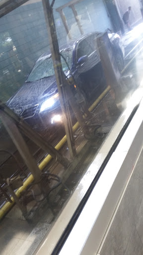 Car Wash «Expressway 55 Car Wash», reviews and photos, 800 Motor Pkwy, Brentwood, NY 11717, USA