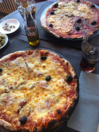 Plats et boissons du Pizzeria Chez Robert à Arles - n°1