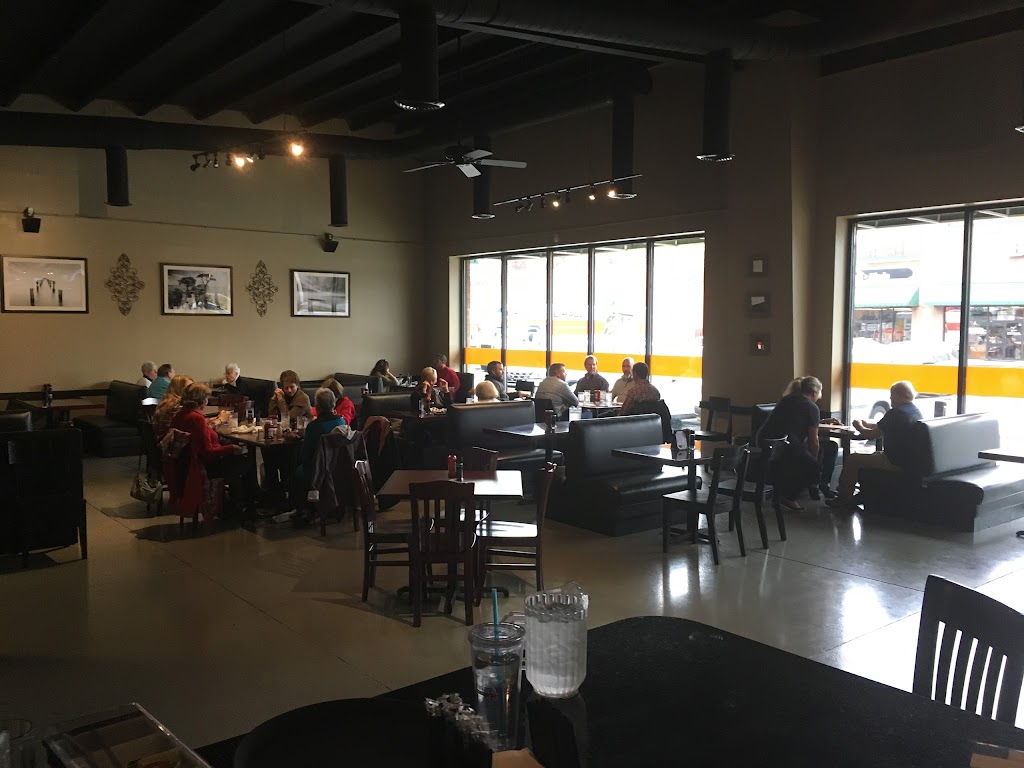 Maynard's at the Corner 30542