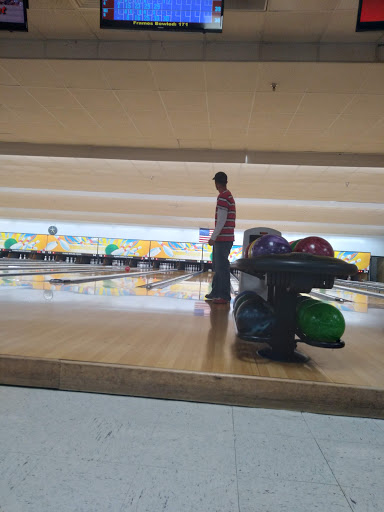 Bowling Alley «Classic Bowling Center», reviews and photos, 75 Huffaker Rd NW, Rome, GA 30165, USA
