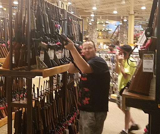 Outlet Mall «St. Louis Outlet Mall», reviews and photos, 5555 St.Louis Mills Blvd, Hazelwood, MO 63042, USA