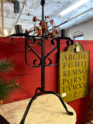 Home Goods Store «Olde Factory», reviews and photos, 139 S Hanover St, Hummelstown, PA 17036, USA