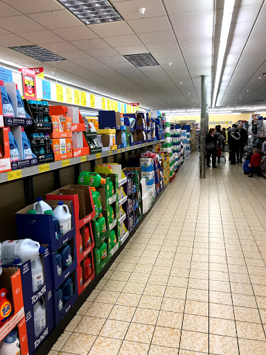 Supermarket «ALDI», reviews and photos, 7905 Golf Rd, Morton Grove, IL 60053, USA