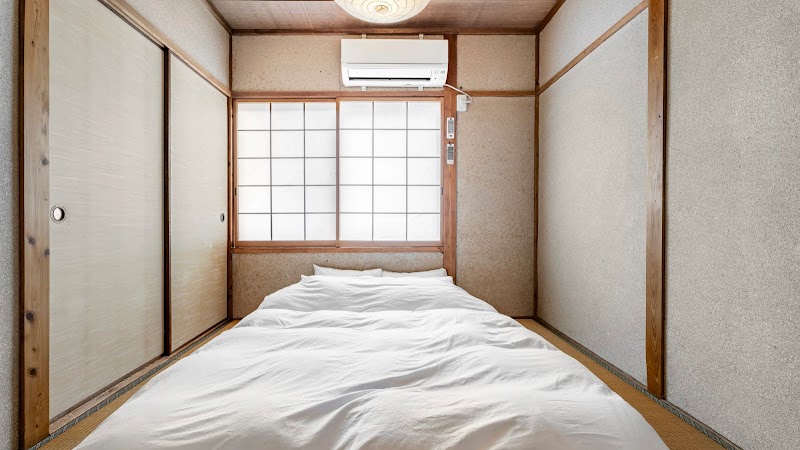 Takashi’s Room | Kyoto