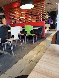 Atmosphère du Restauration rapide McDonald's à Saint-Amand-Montrond - n°1