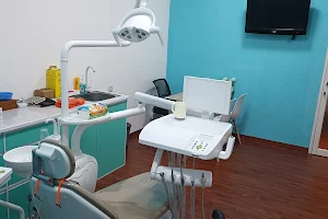 DL Dental Praktik Dokter Gigi image